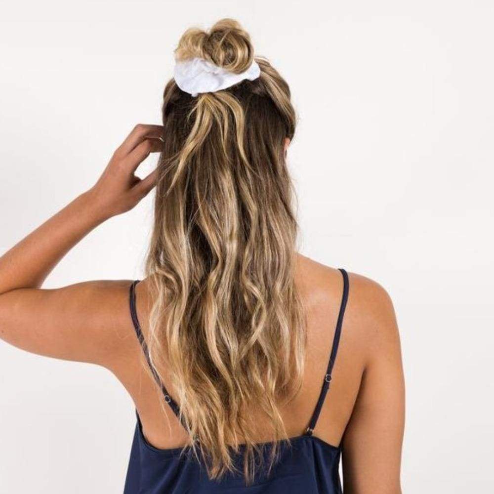 Hair Scrunchie Set - Feather White - Scrunchie
